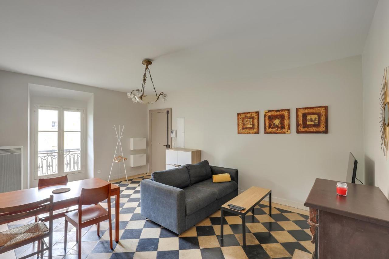 Ferienwohnung Le Richelieu Versailles Exterior foto