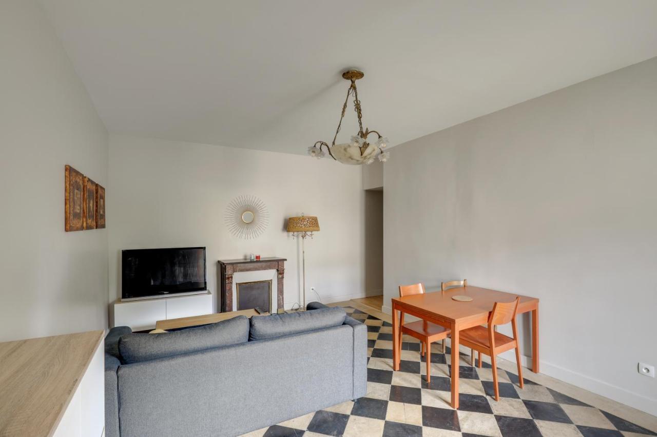 Ferienwohnung Le Richelieu Versailles Exterior foto