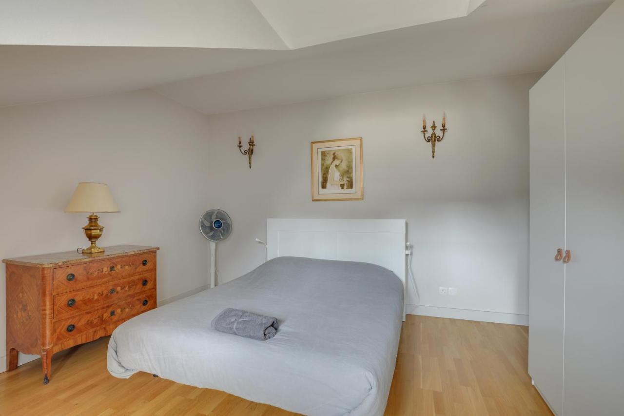 Ferienwohnung Le Richelieu Versailles Exterior foto